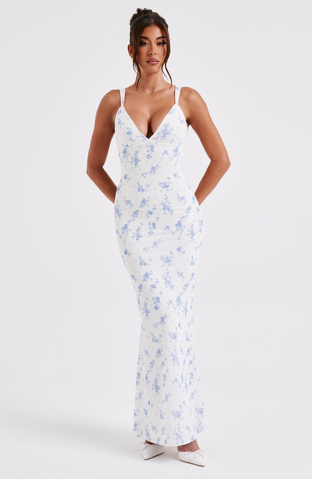 Luvrefashion | Caoimhe Blue Ditsy Print Maxi Dress in XS - image 8
