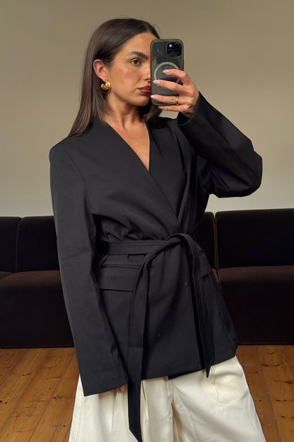 Alysha Black Collarless Waist-Belt Blazer