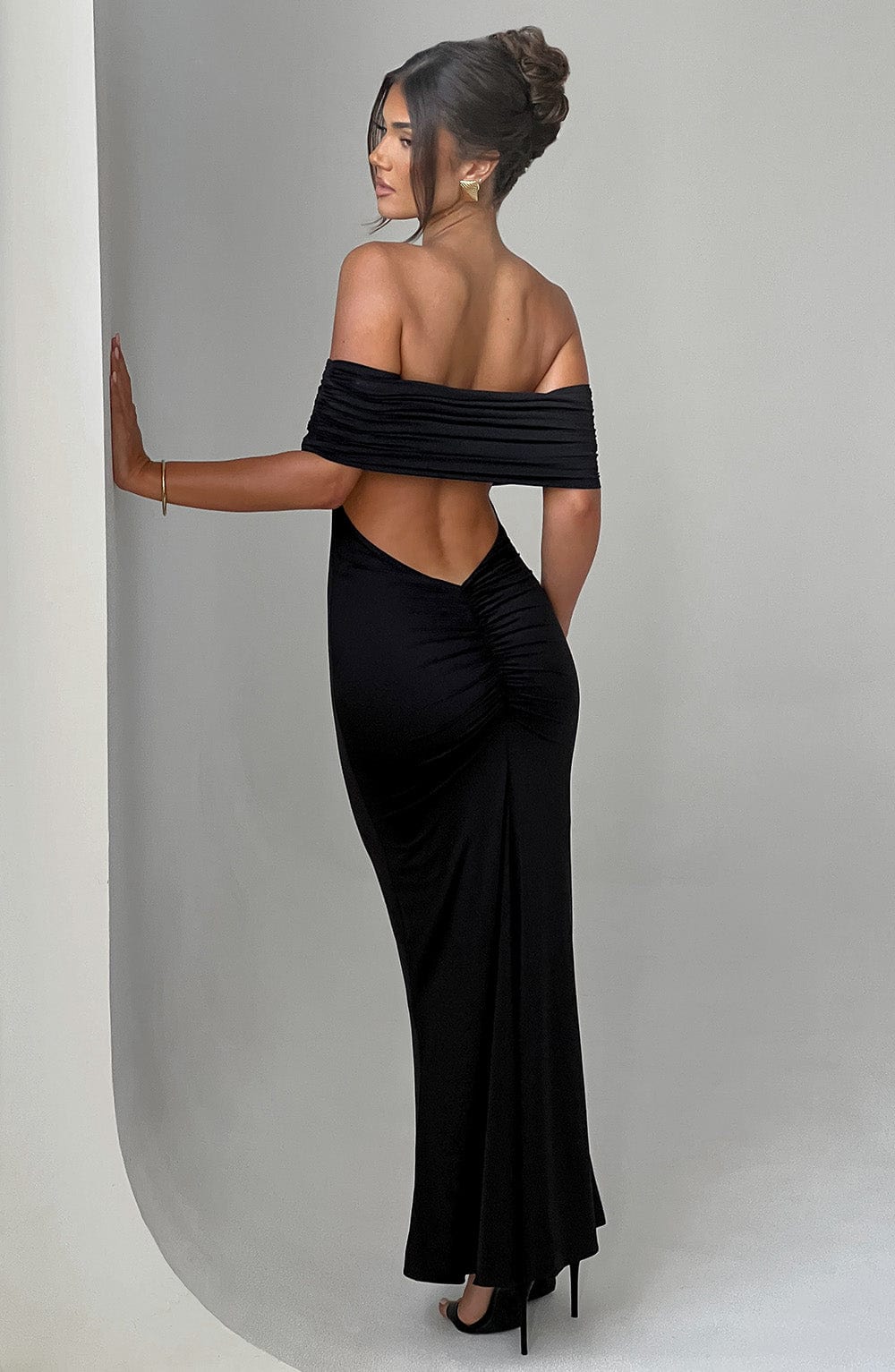 Luvrefashion | Belinda Black Maxi Dress in XS - styled look