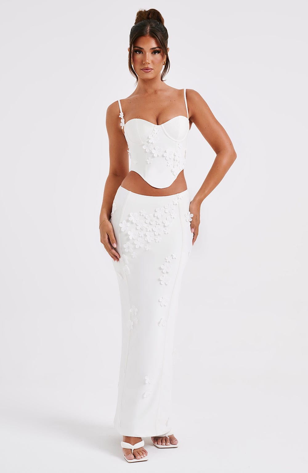 Luvrefashion | Dalary White Maxi Skirt in XS - detail view