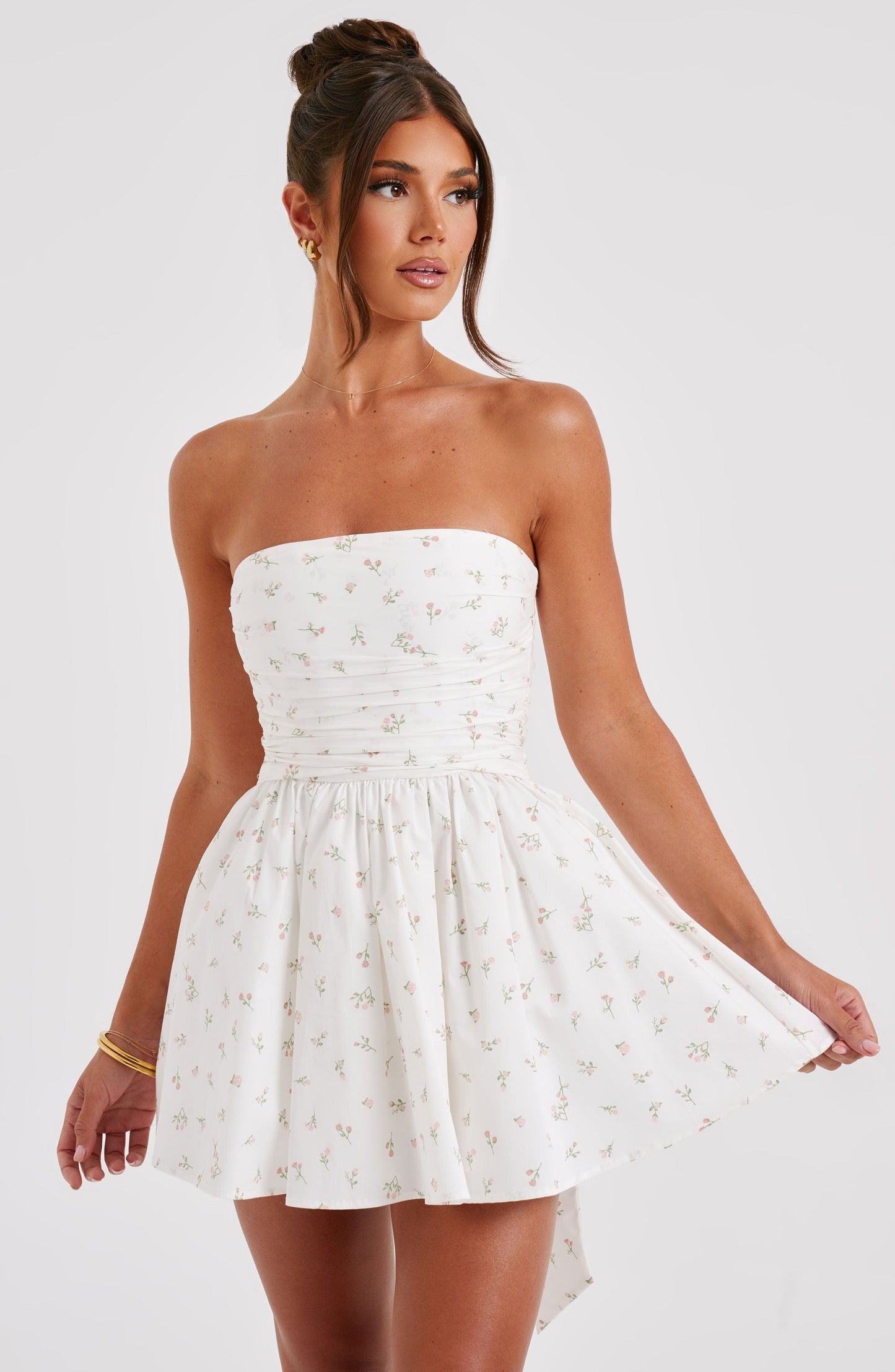 Luvrefashion | Katrina Blush Floral Print Mini Dress in XS - styled look