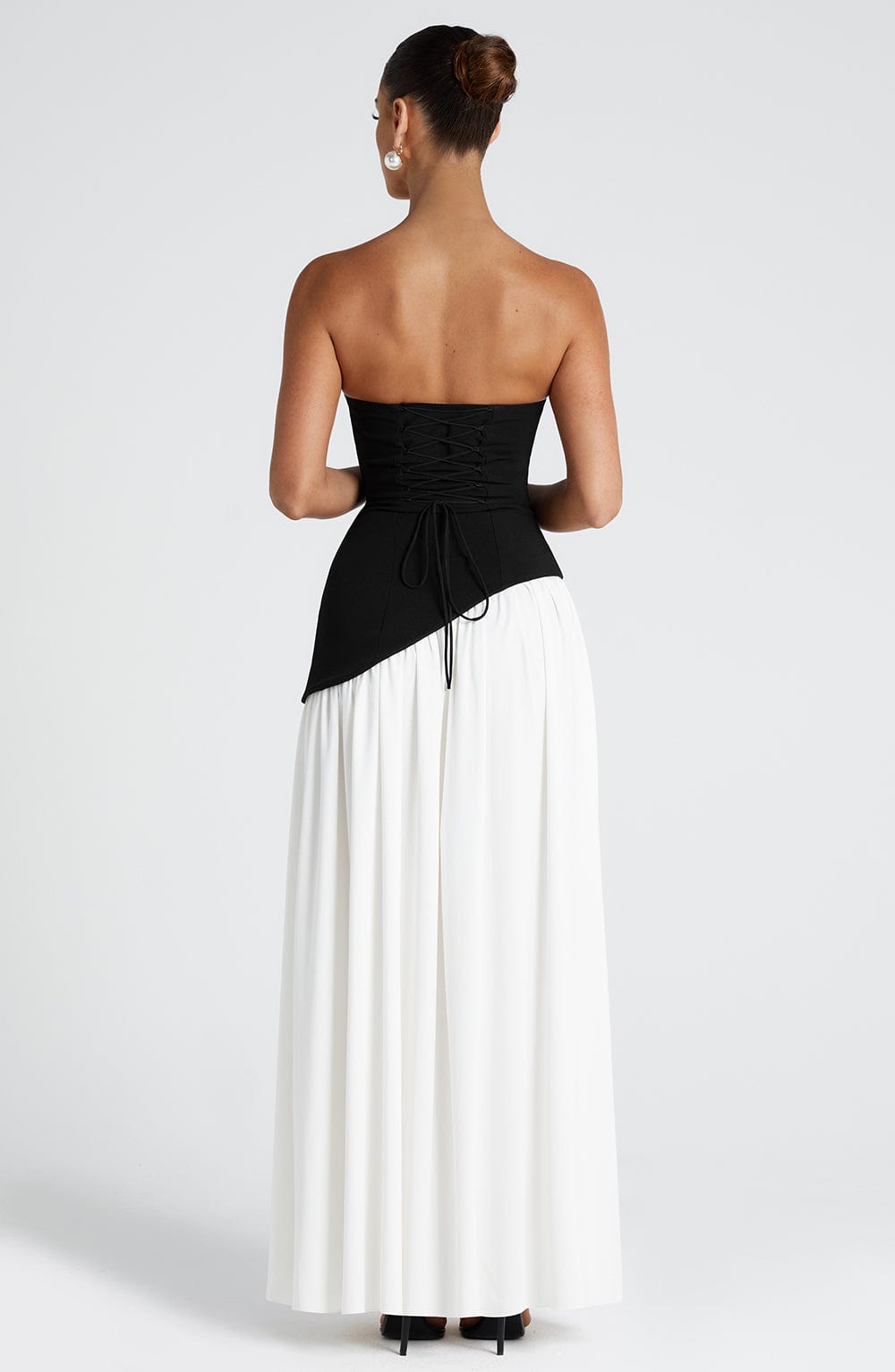 Luvrefashion | Maliyah Black and White Maxi Dress in XS - side view