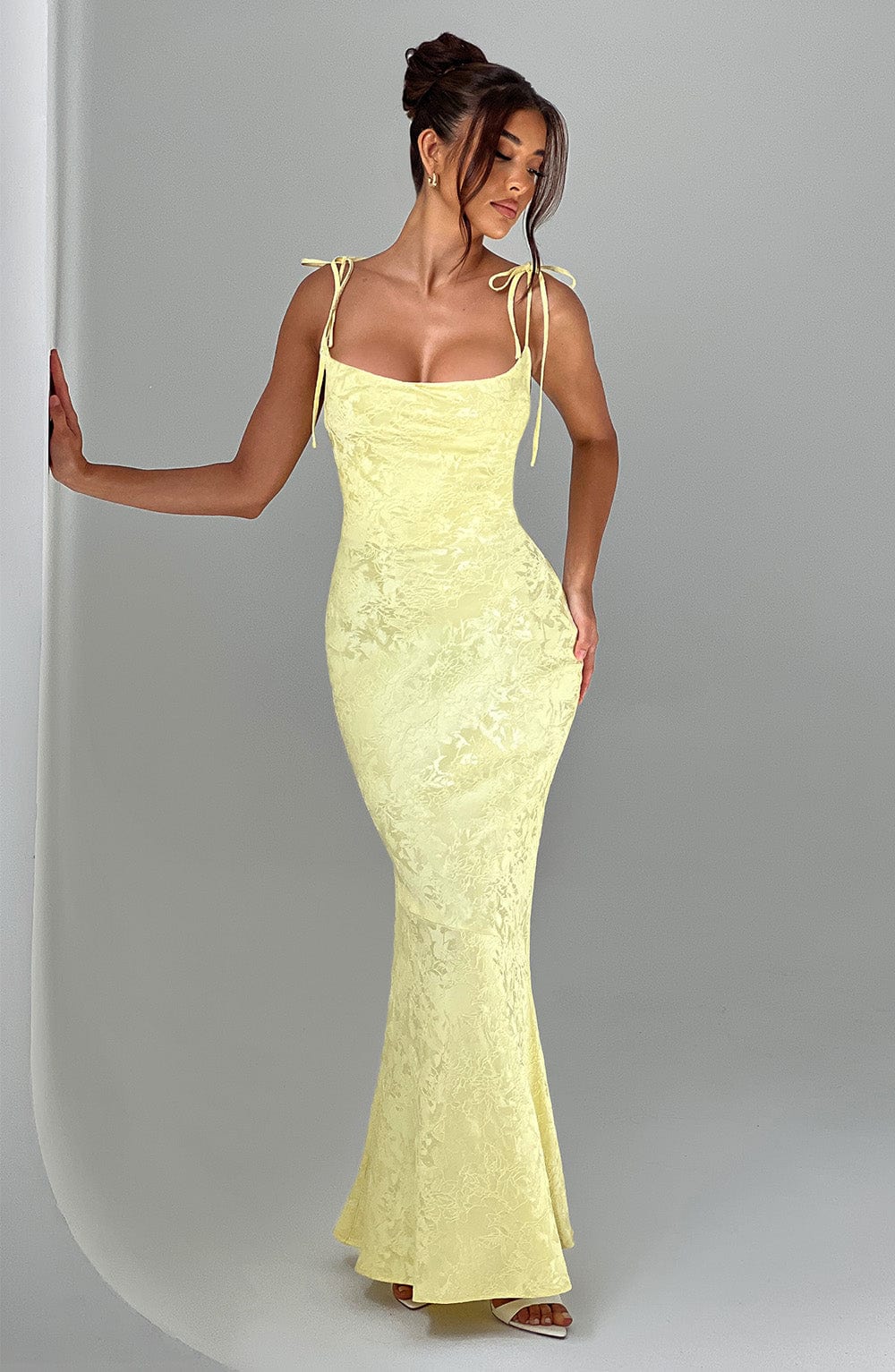 Luvrefashion | Whitney Lemon Maxi Dress in XS - styled look