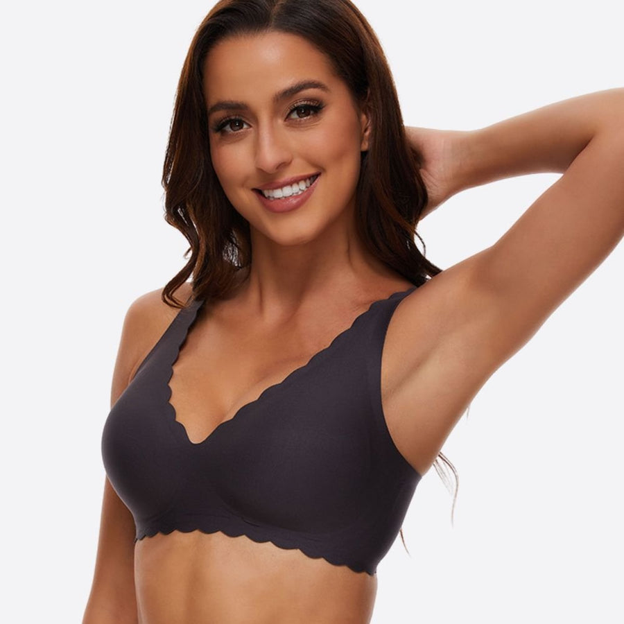 Magic Scallop Seamless Wireless Bra with Deep V Neckline