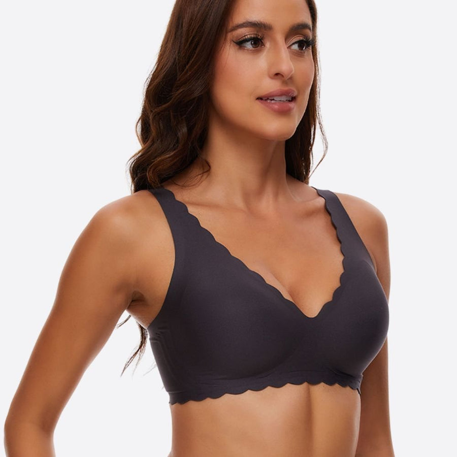 Magic Scallop Seamless Wireless Bra with Deep V Neckline