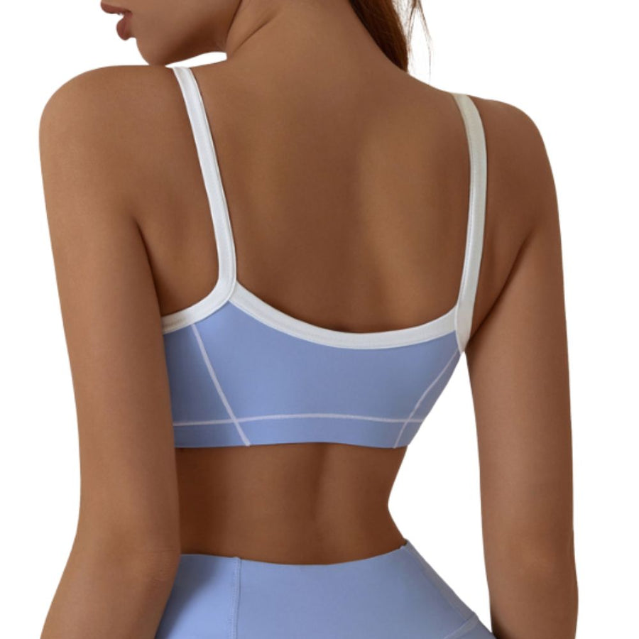 Magic Scoop Neck Padded Wire-Free Sports Bra