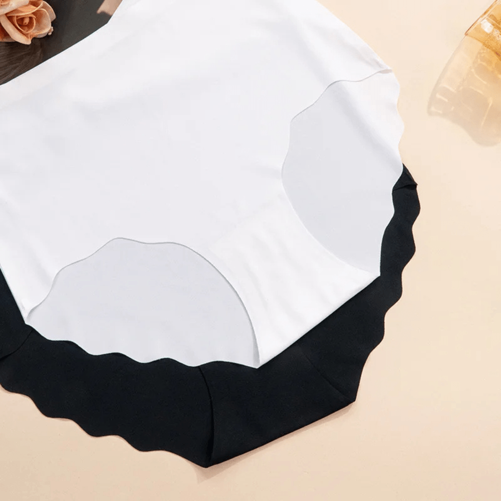 Magic Seamless High-Waist Comfort Briefs with Scalloped Hem