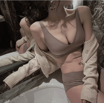 MagicLift CloudSoft Seamless Wire-Free Plunge Bra