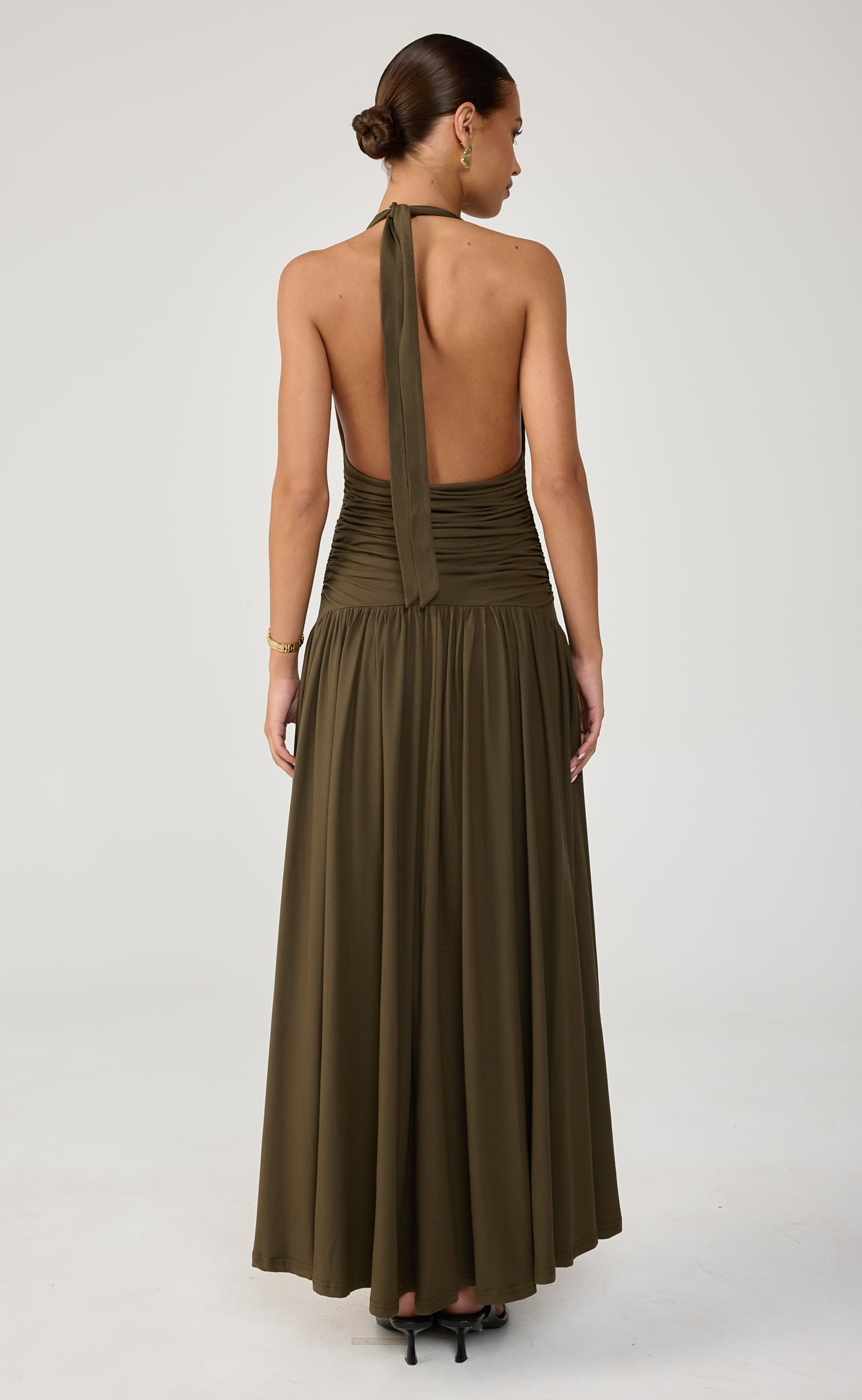 Serein Moss Open-Back Flowy Maxi Dress