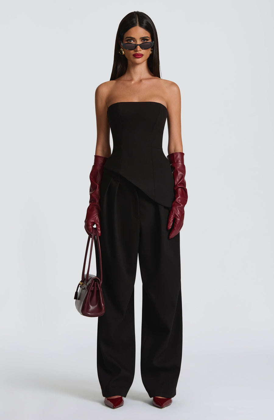 Chloe Black Sleeveless Top for Summer Fashion