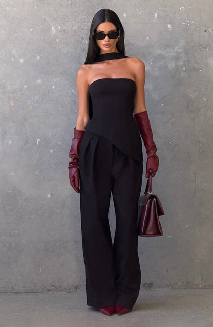 Chloe Black Sleeveless Top for Summer Fashion