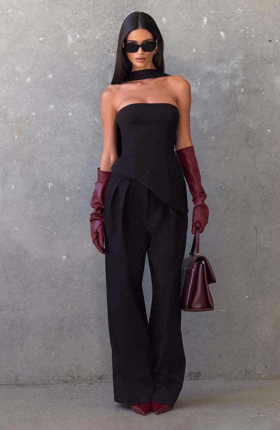 Chloe Black Sleeveless Top for Summer Fashion