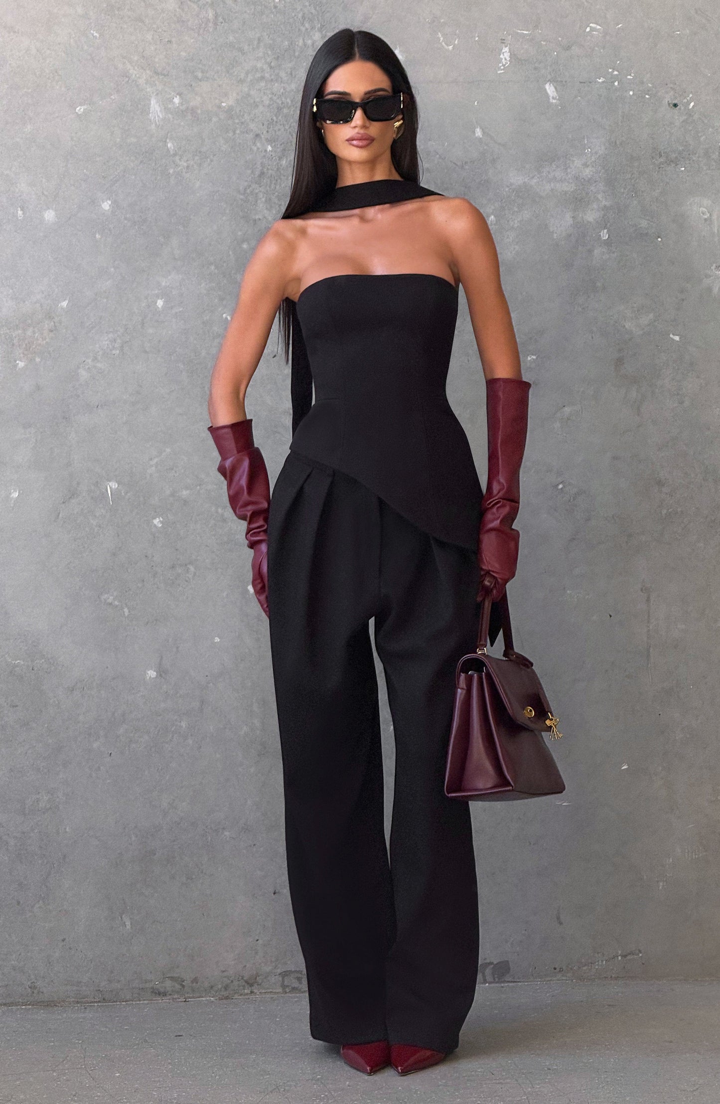 Chloe Black Sleeveless Top for Summer Fashion
