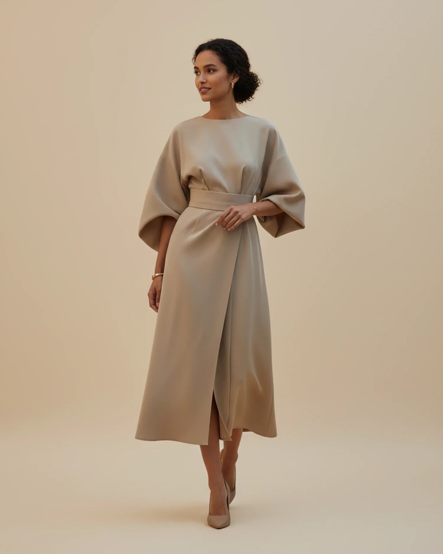 Luvrefashion | Chic Dress with Belt and Lantern Sleeves in Black - image 12