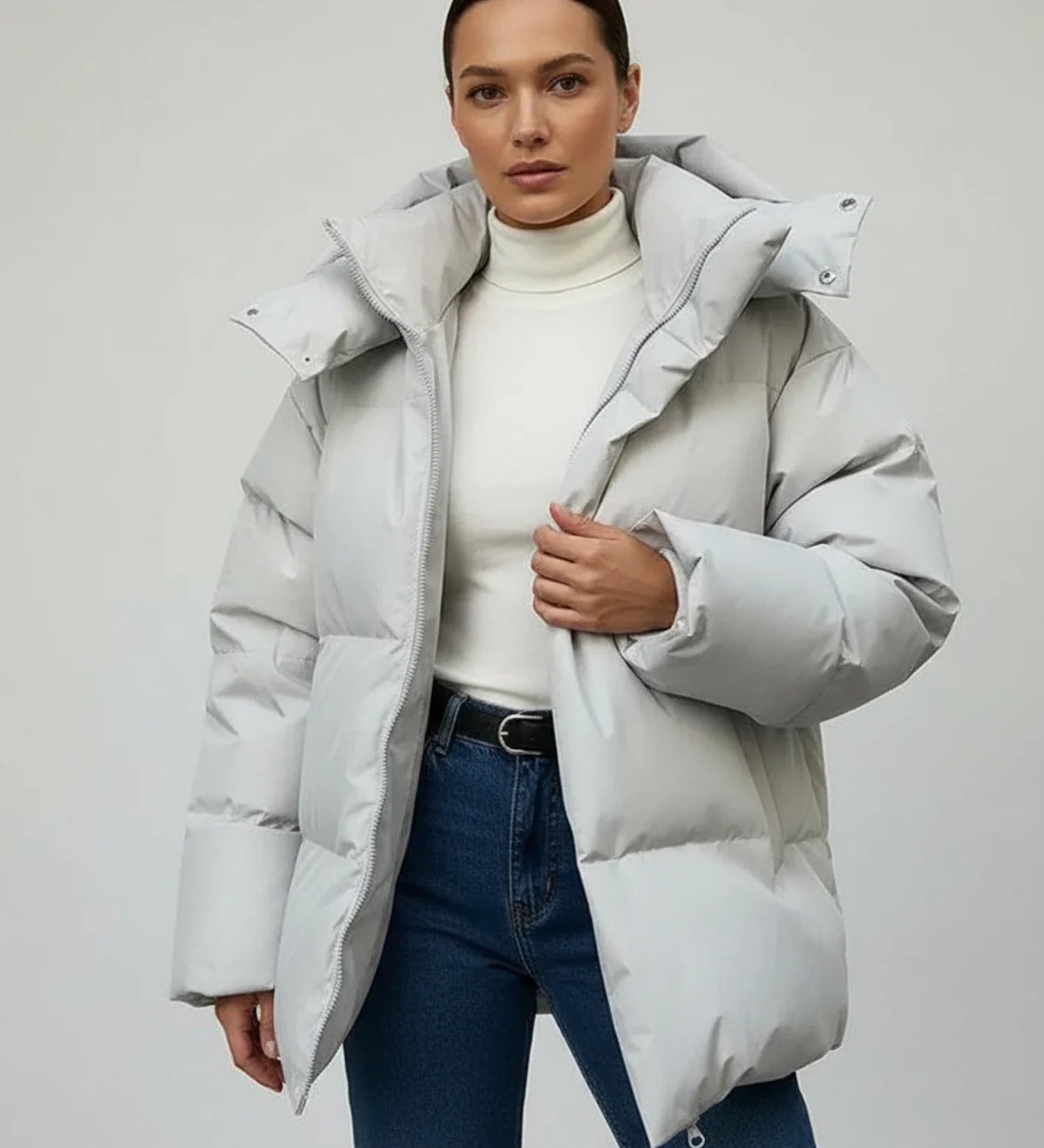 Luvrefashion | Insulated Winter Coat in Black - detail view
