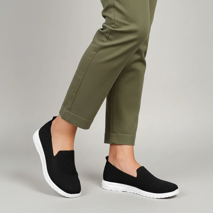 Luvrefashion | Easy On Sneakers in Beige - detail view