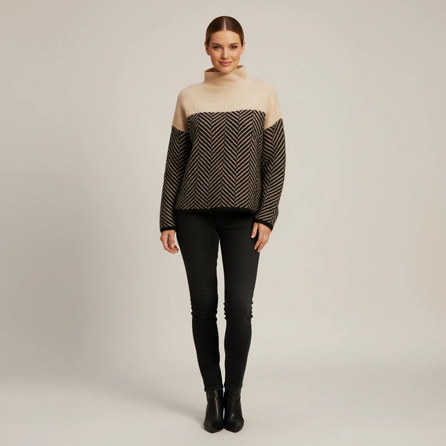 Luvrefashion | Ladies' Color Block Turtleneck Sweater in Navy Blue - detail view